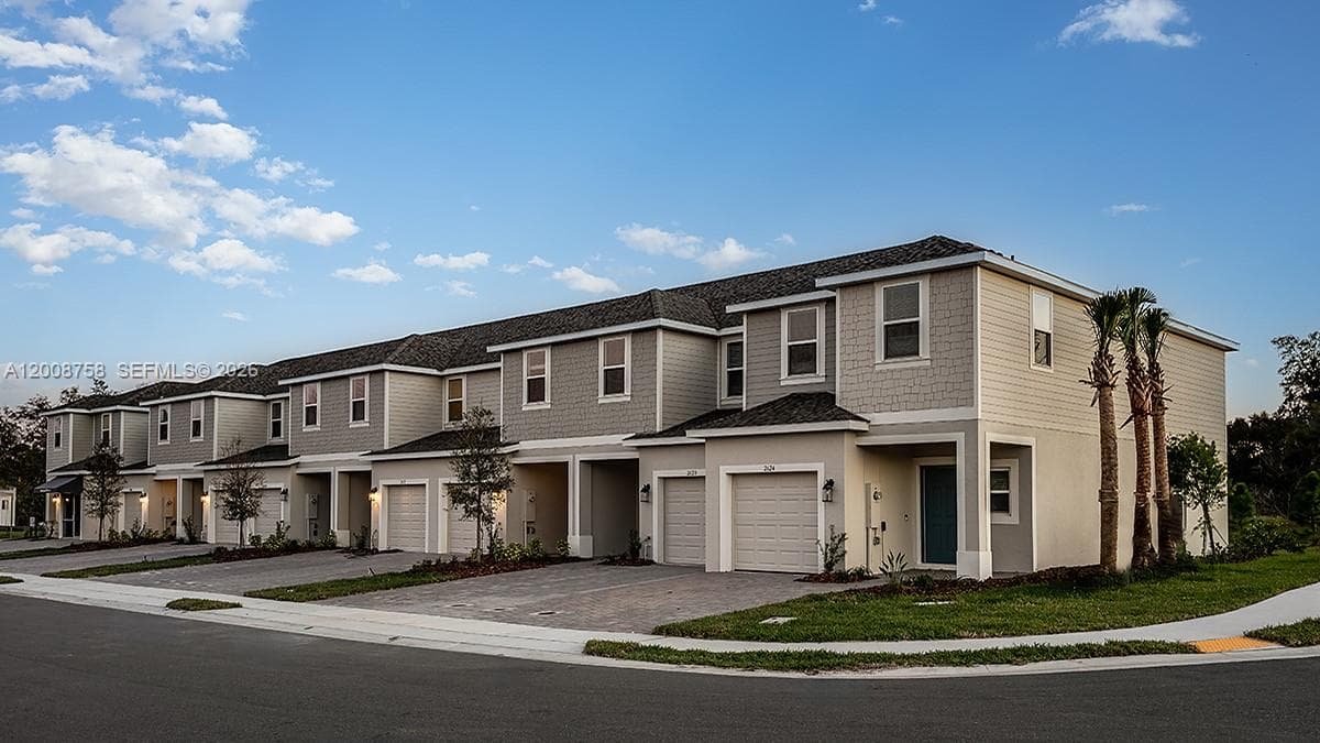 2978 Canary Ave, Other City - In The State Of Florida, FL 33837 photo 2