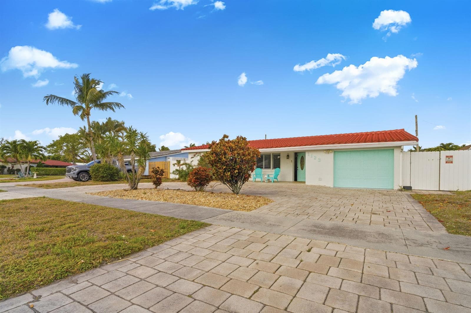 1123 SE 2nd Avenue, Deerfield Beach, FL 33441 photo 2