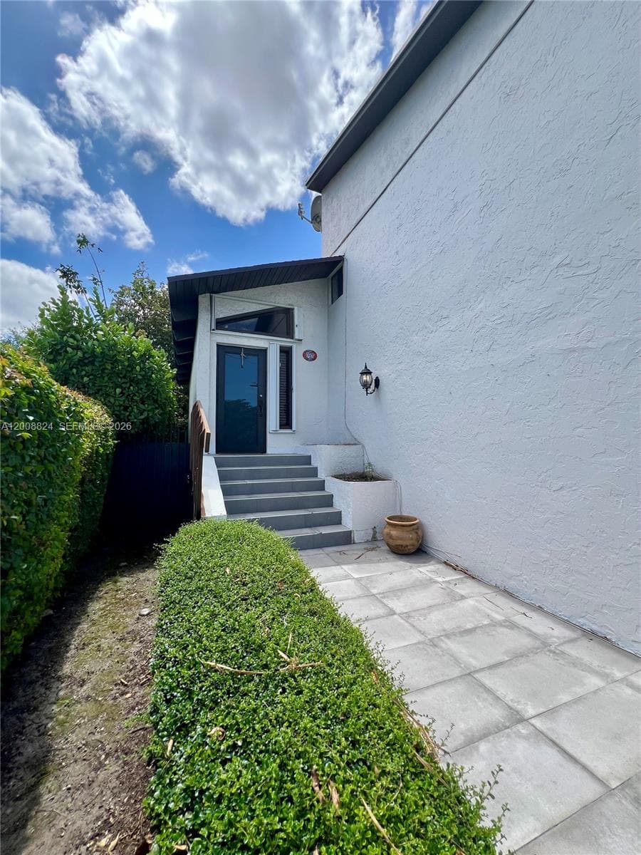 3610 SW 113th Pl, Miami, FL 33165 photo 3