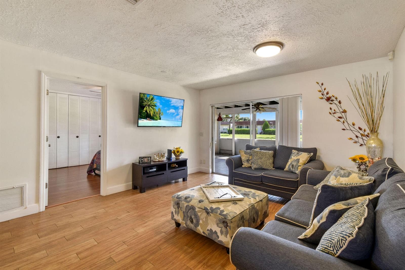 5800 Fernley Dr W # 64, West Palm Beach, FL 33415 photo 2