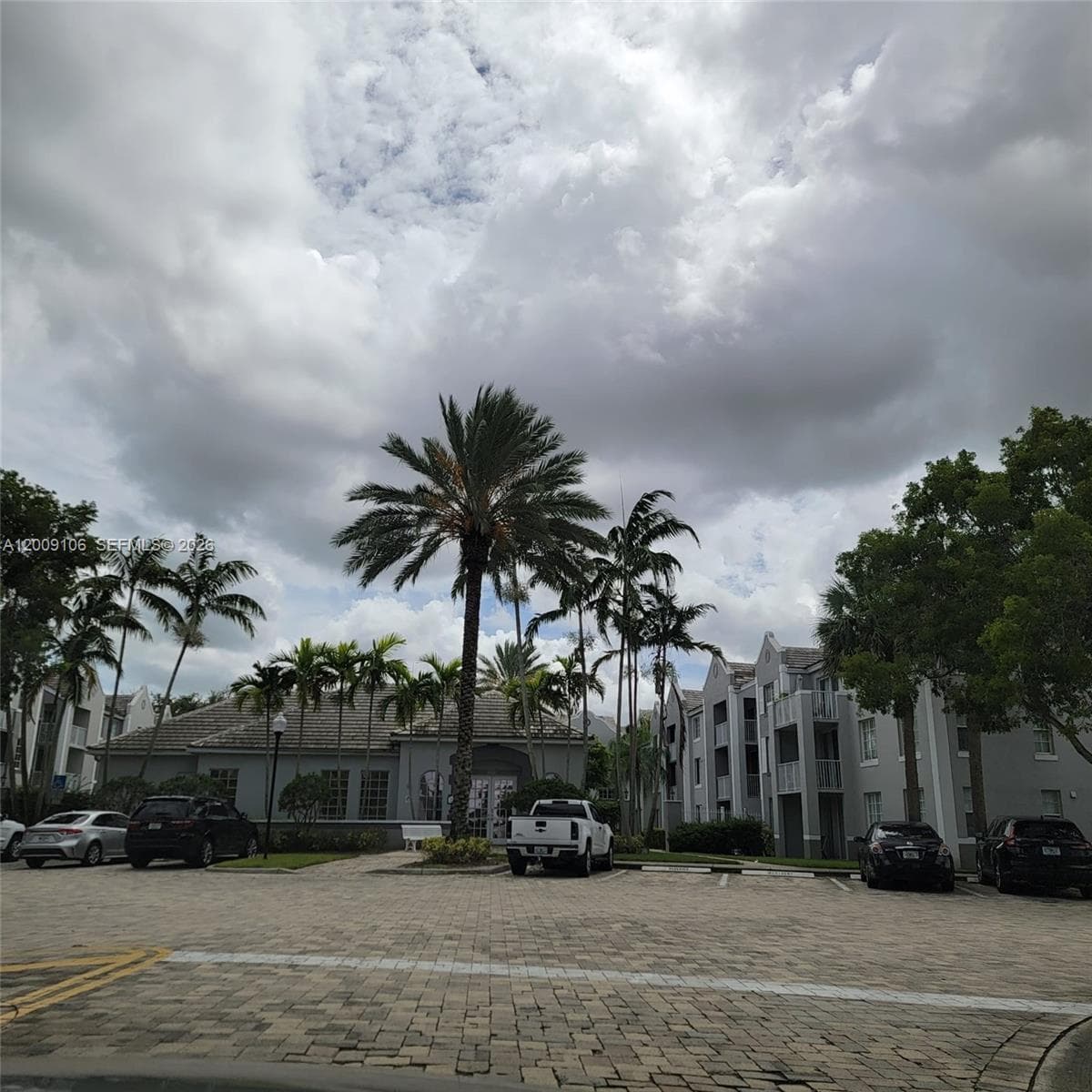 711 SW 111th Way # 301, Pembroke Pines, FL 33025 photo 2