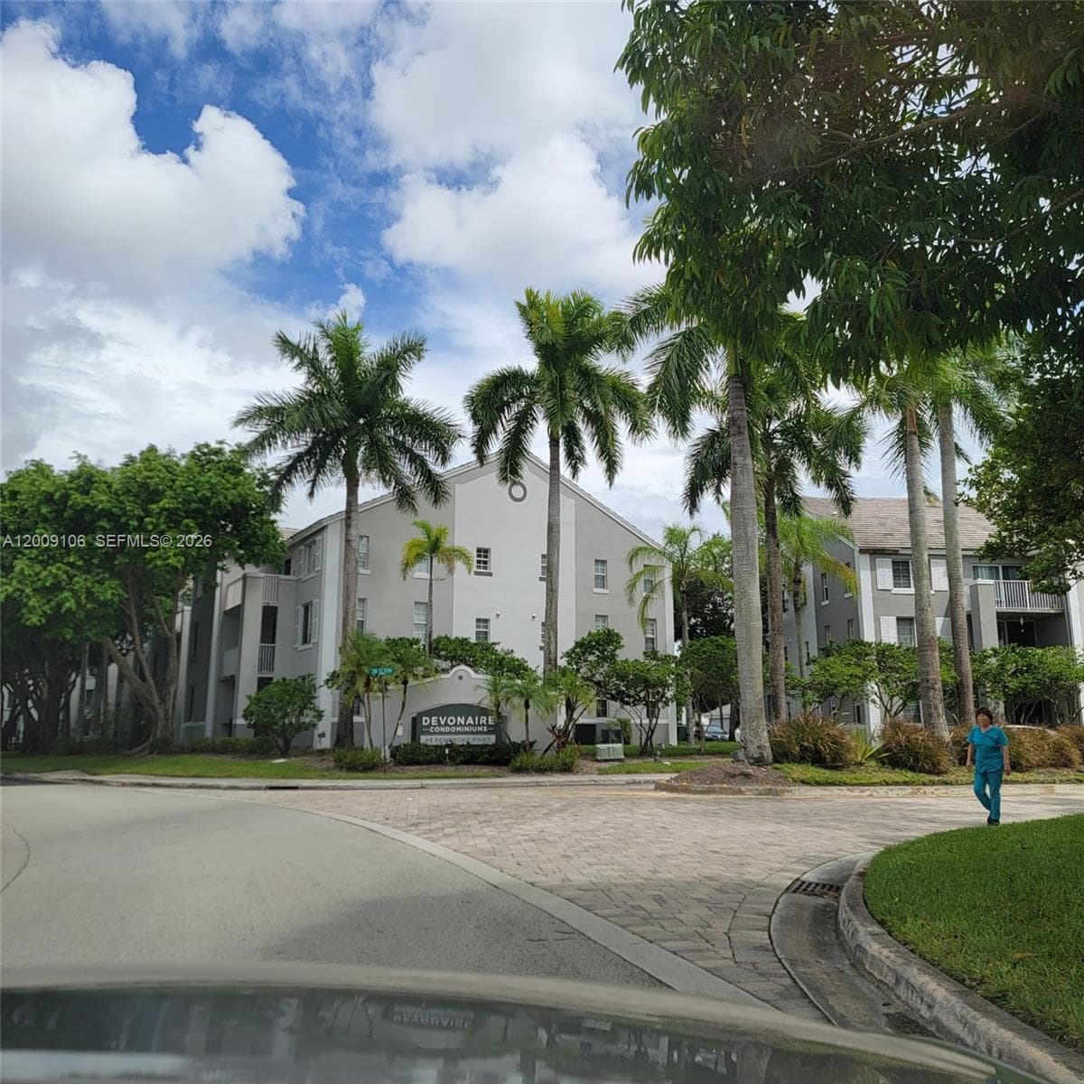 711 SW 111th Way # 301, Pembroke Pines, FL 33025 photo 3