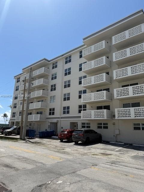 1901 S Ocean Dr # 207, Hollywood, FL 33019