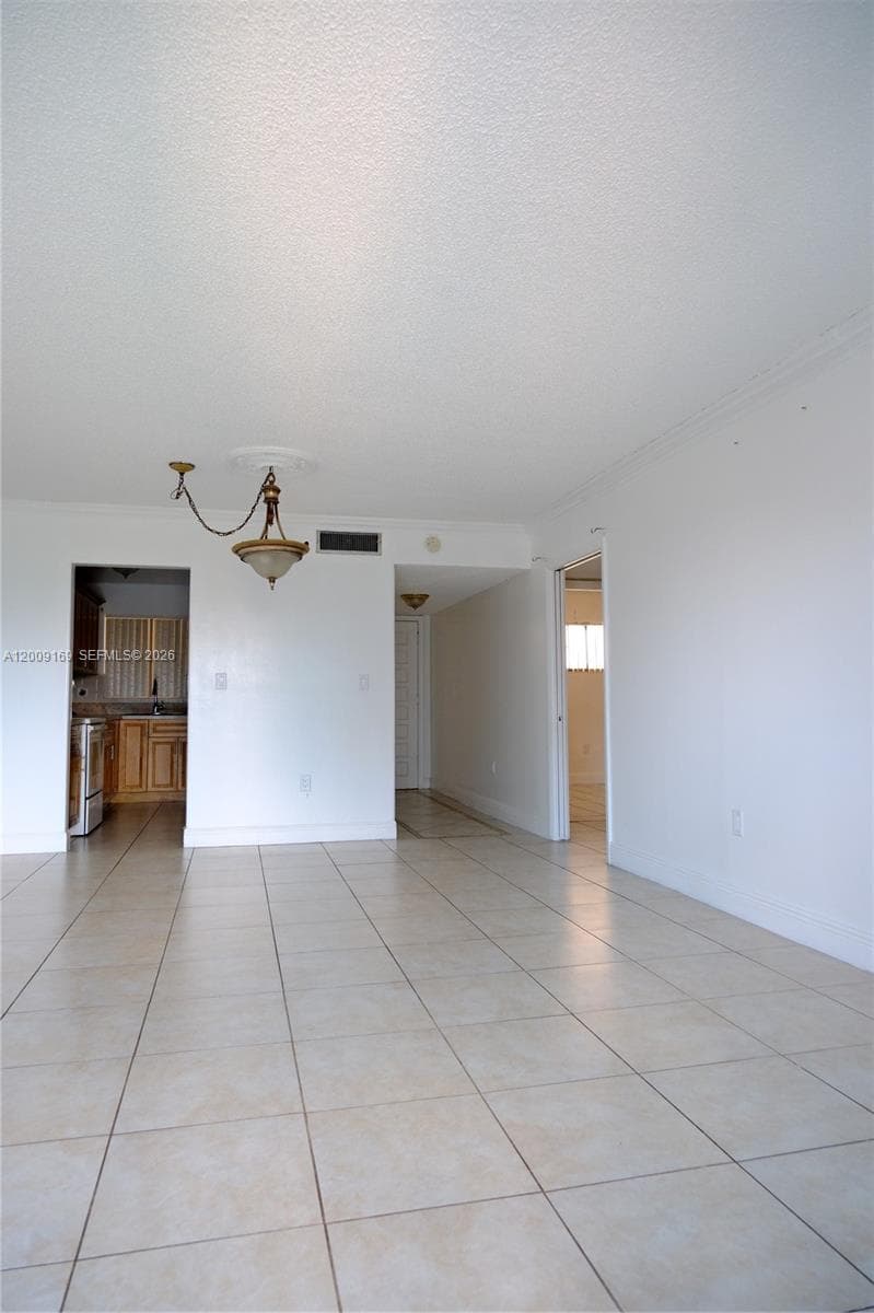 650 NE 149th St # 505F, Miami, FL 33161 photo 3