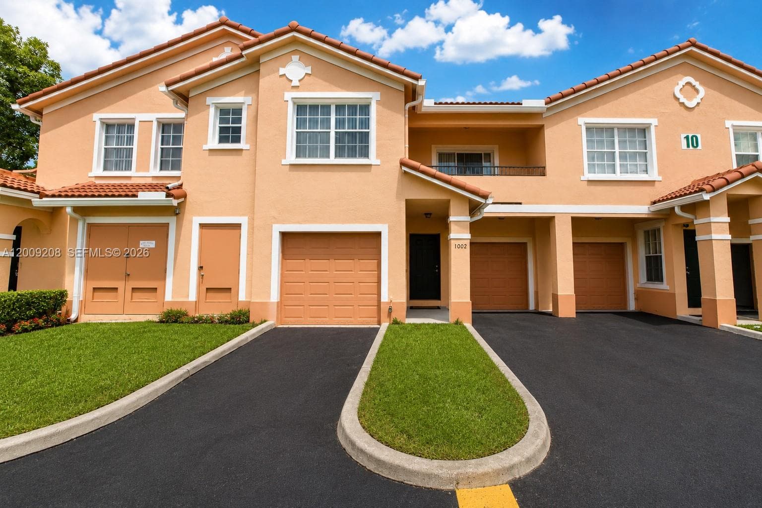1002 Belmont Ln # 1002, North Lauderdale, FL 33068 photo 2
