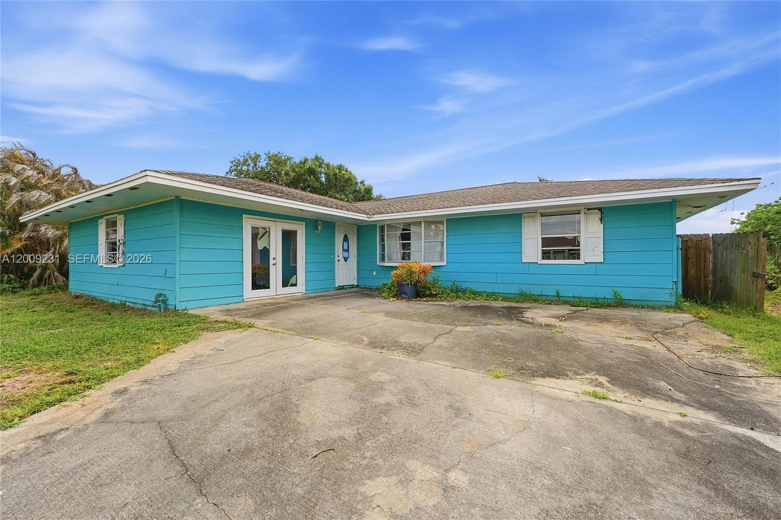 5808 Spruce Dr, Fort Pierce, FL 34982 photo 2