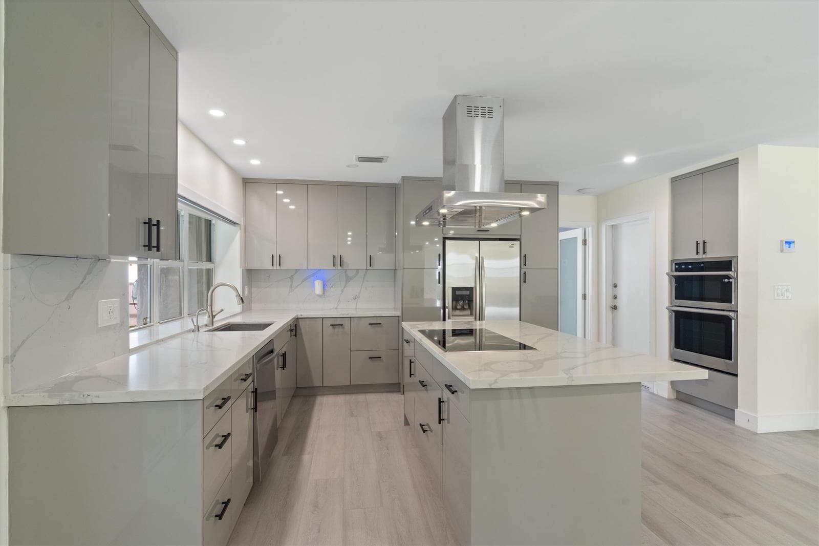 7521 SW 1st Street, Plantation, FL 33317 photo 3