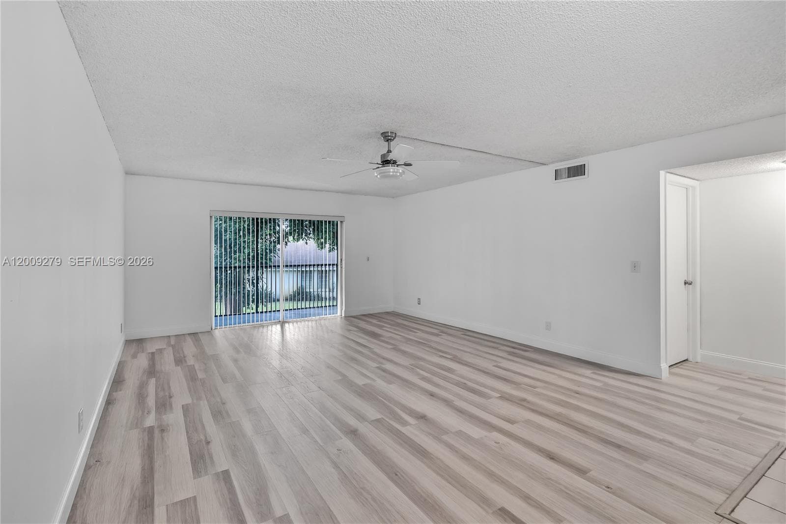 8513 Old Country Mnr # 415, Davie, FL 33328 photo 3
