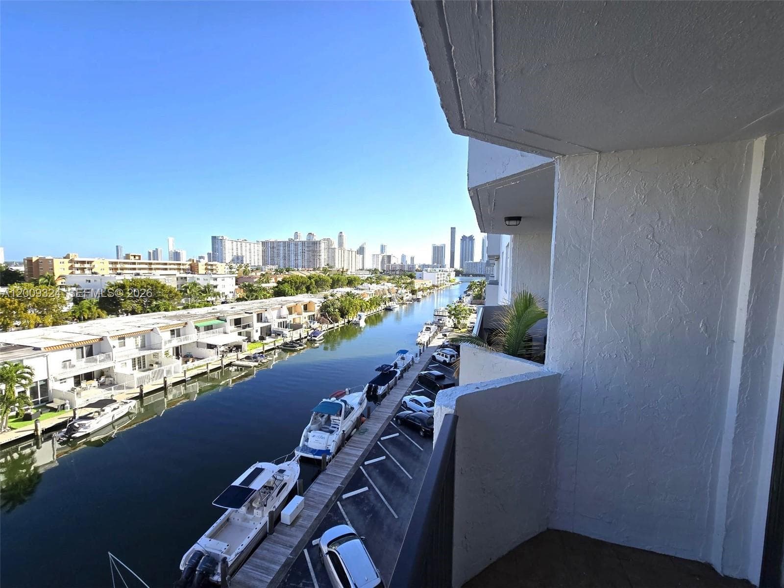 3703 NE 166th St # 609, North Miami Beach, FL 33160