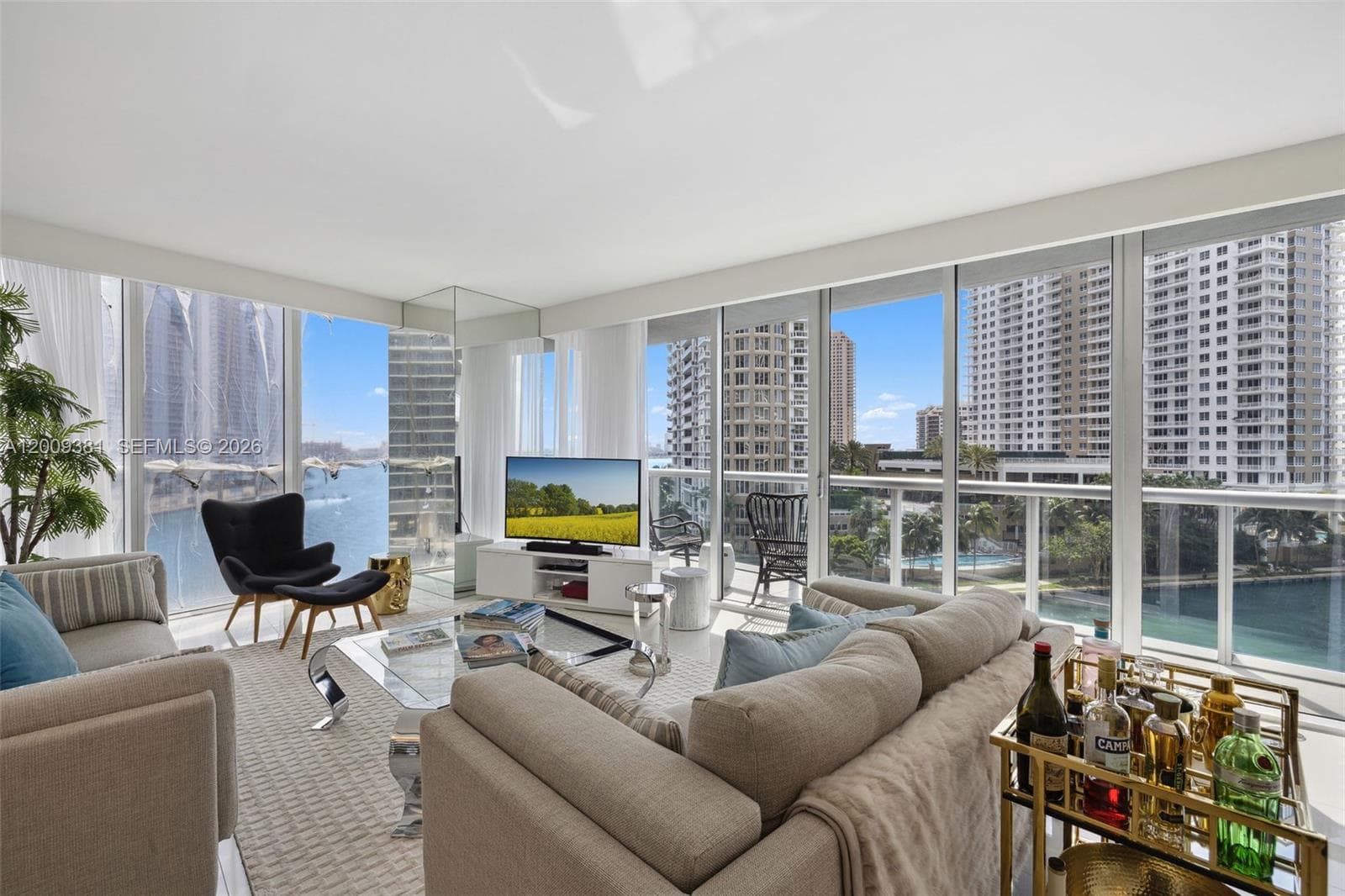 465 Brickell Ave # 701, Miami, FL 33131