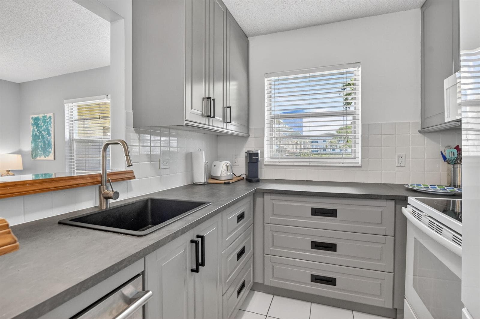 492 W Tilford, Deerfield Beach, FL 33442 photo 2