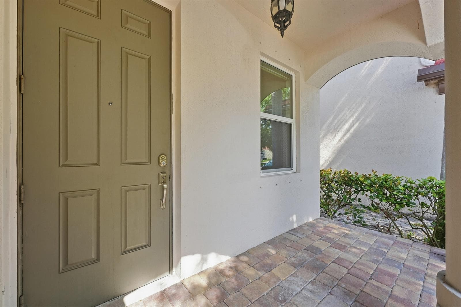 1275 Rosegate Boulevard, Riviera Beach, FL 33404 photo 3