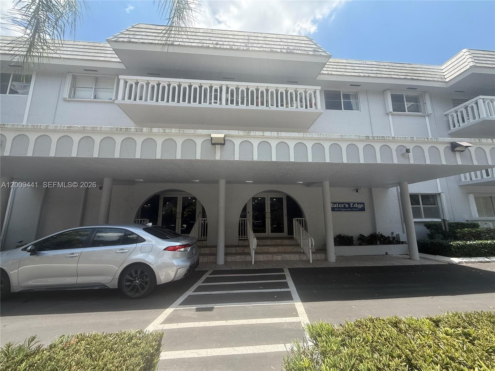 100 Edgewater Dr # 236, Coral Gables, FL 33133