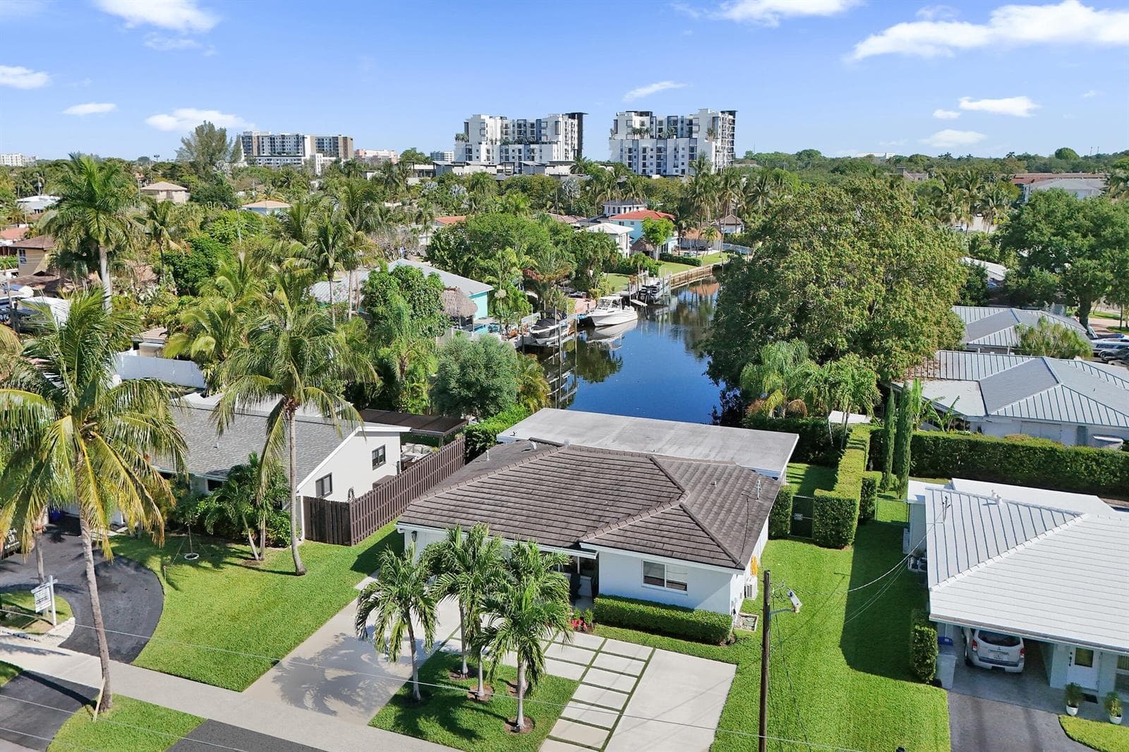 381 SE 3rd Street, Pompano Beach, FL 33060 photo 4