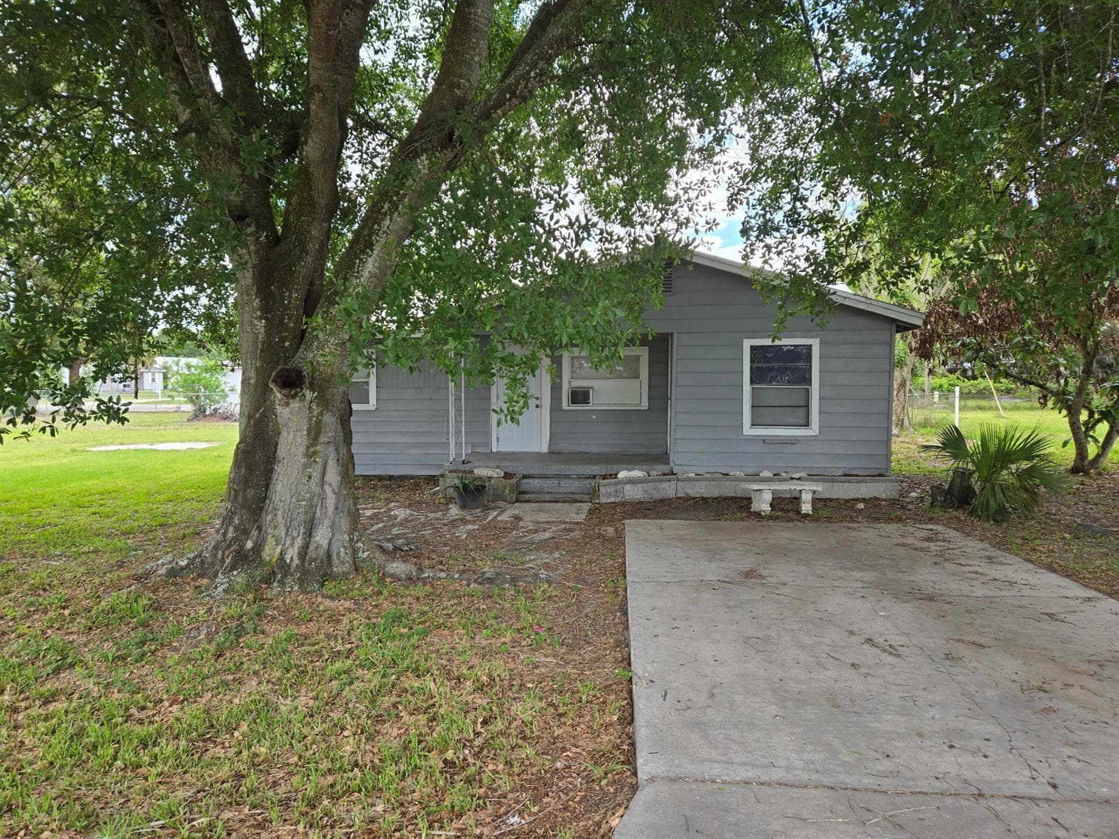408 NW 10th Avenue, Okeechobee, FL 34974 photo 2