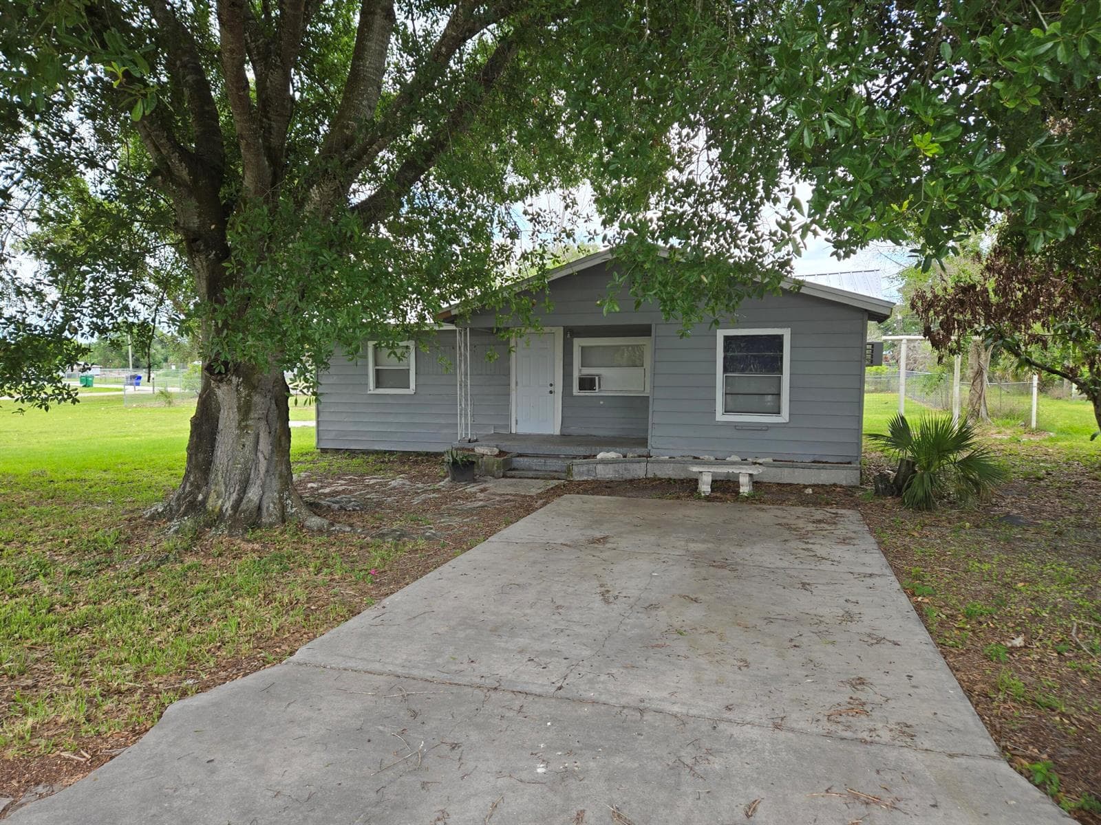 408 NW 10th Avenue, Okeechobee, FL 34974 photo 3