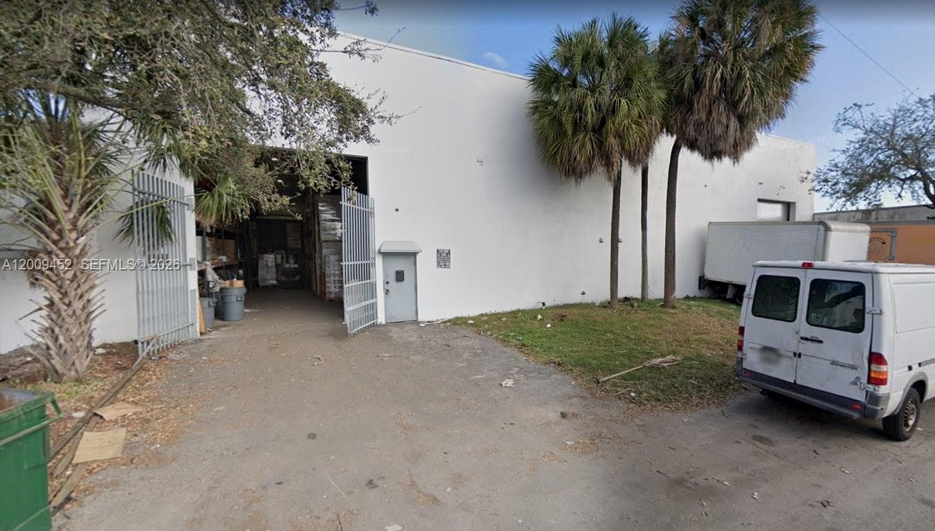 806 NW 8th Ave, Fort Lauderdale, FL 33311