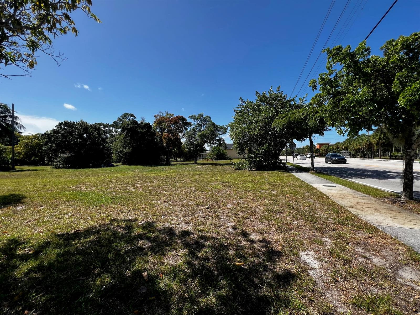 435 NW 7th Avenue, Fort Lauderdale, FL 33311 photo 2