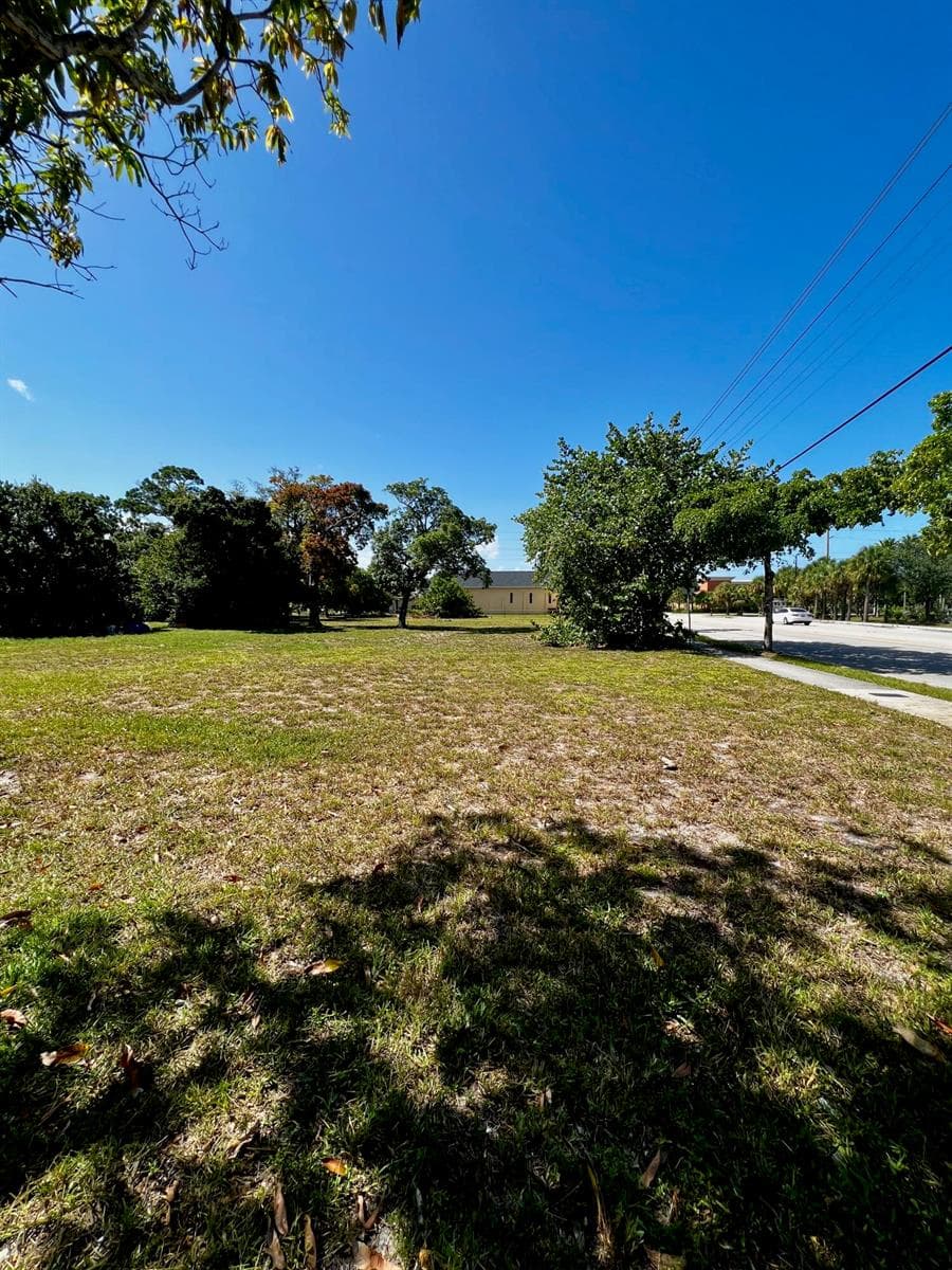 435 NW 7th Avenue, Fort Lauderdale, FL 33311 photo 4