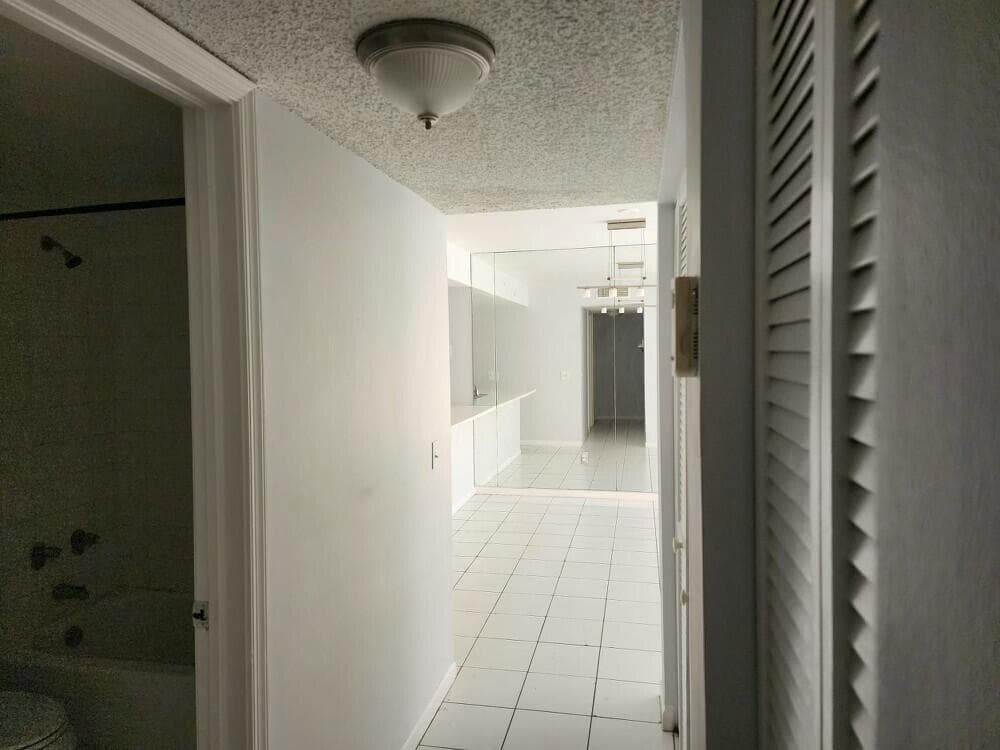 176 Waterside Drive, Hypoluxo, FL 33462 photo 4