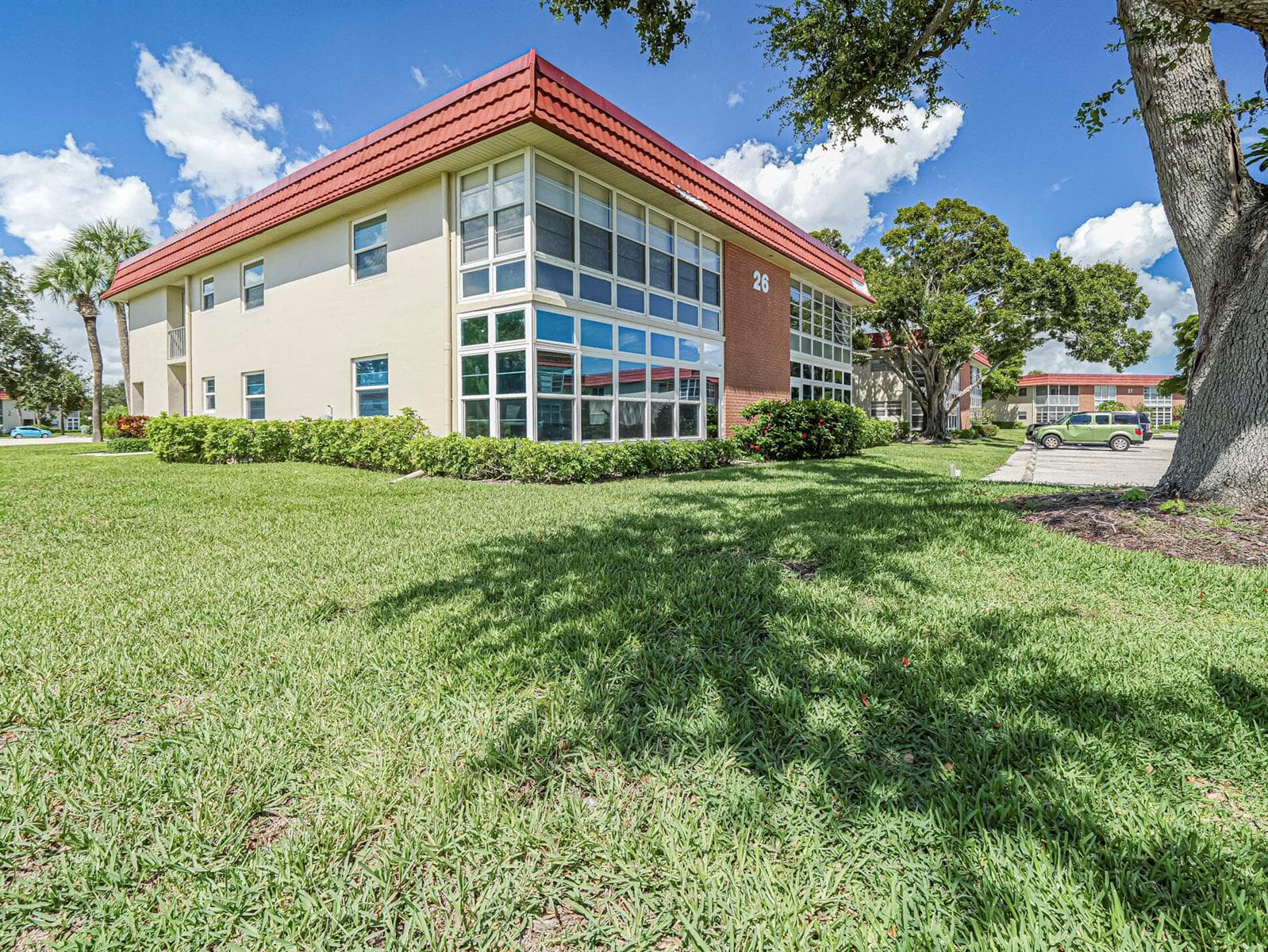 26 Pine Arbor Lane # 201, Vero Beach, FL 32962 photo 2