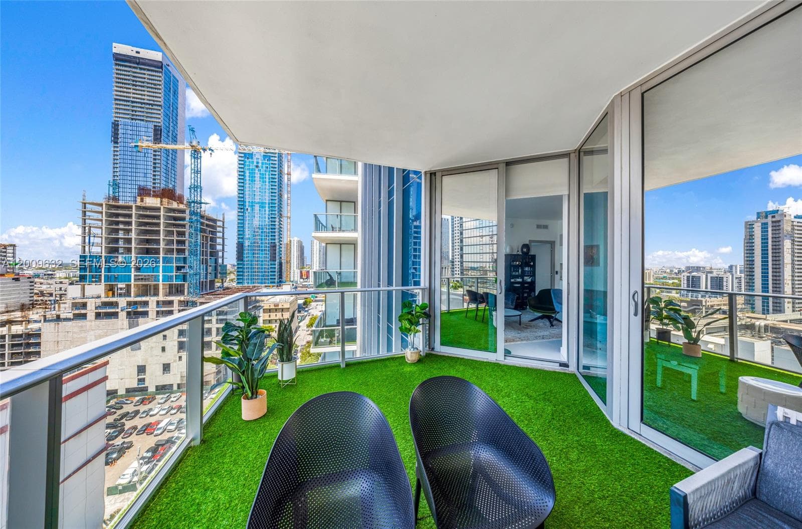 851 NE 1st Ave # 1408, Miami, FL 33132 photo 3