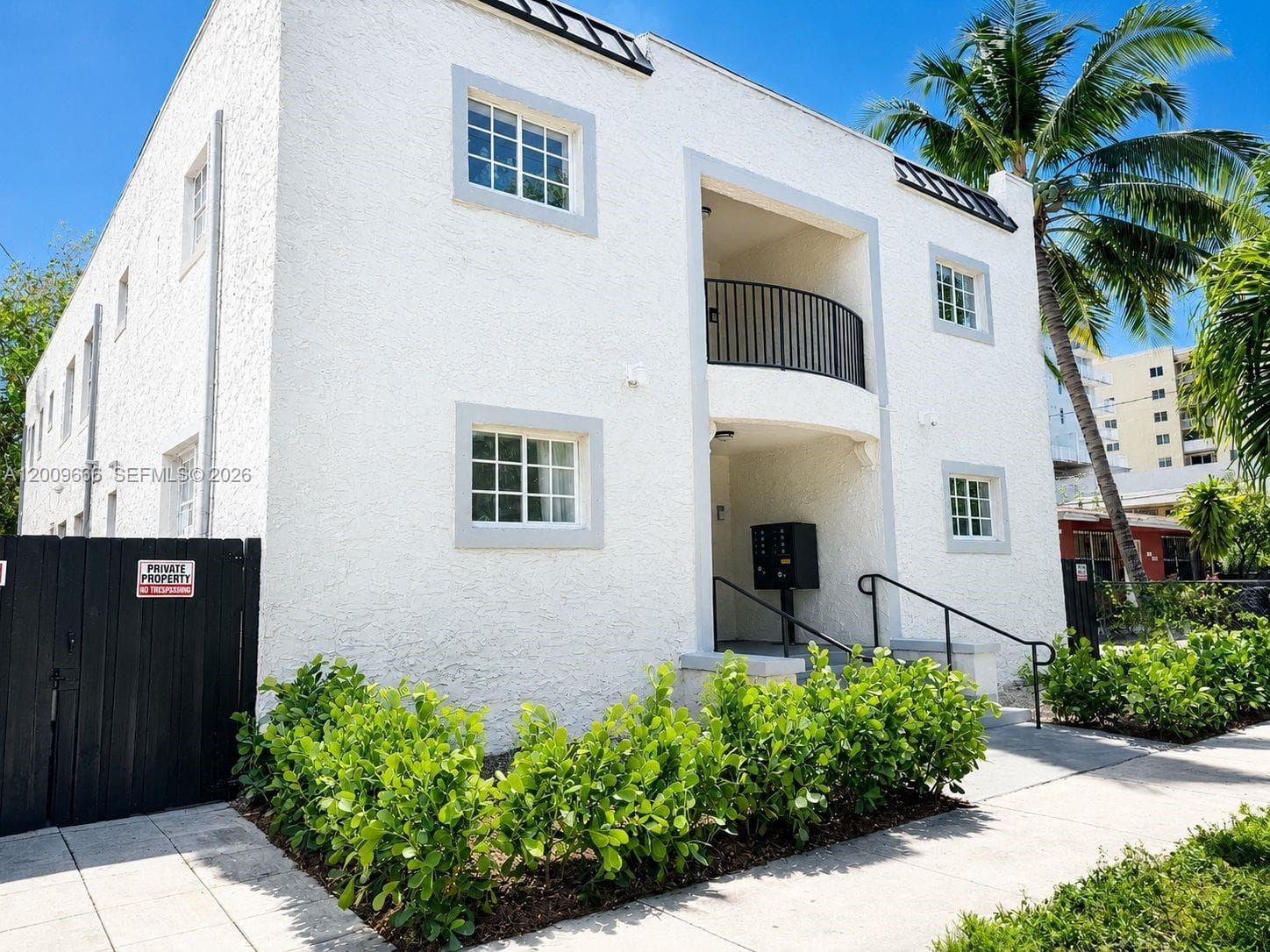 1132 NW 3rd St, Miami, FL 33128 photo 2
