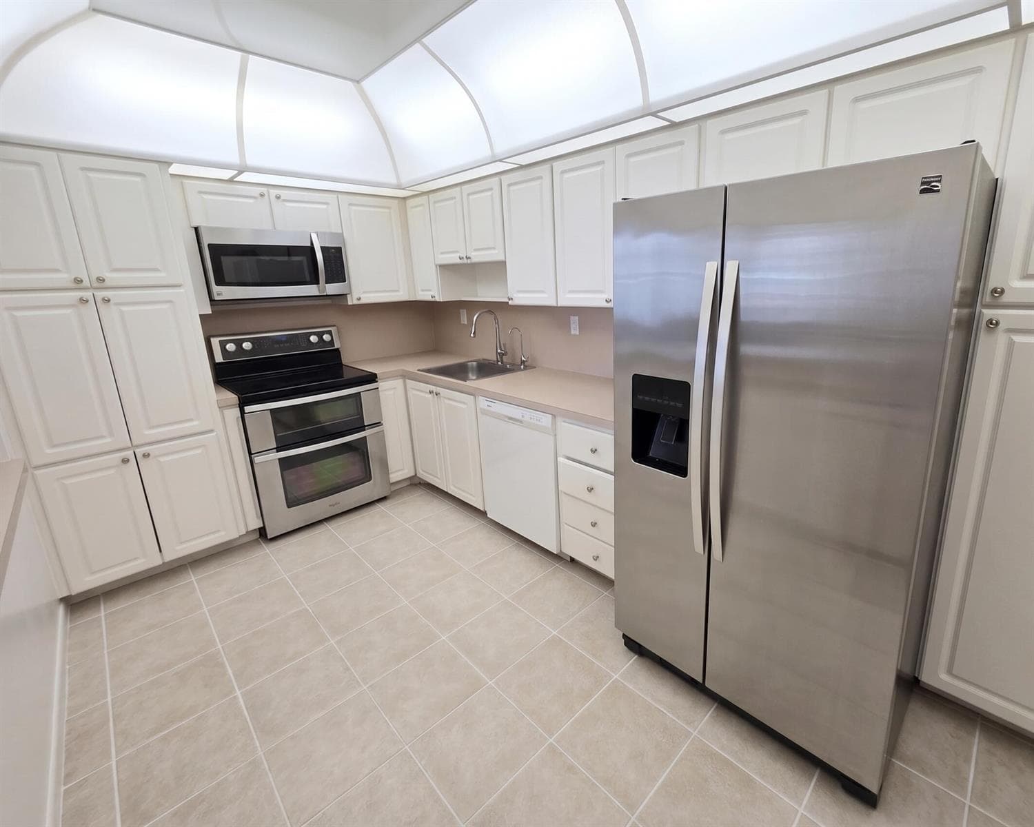 19390 Collins Avenue # 1622, Sunny Isles Beach, FL 33160 photo 2
