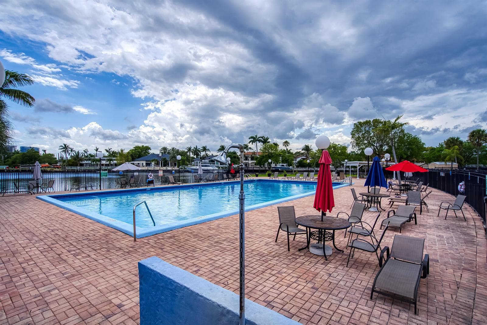 2000 Atlantic Shores Boulevard # Apt 410, Hallandale Beach, FL 33009 photo 3