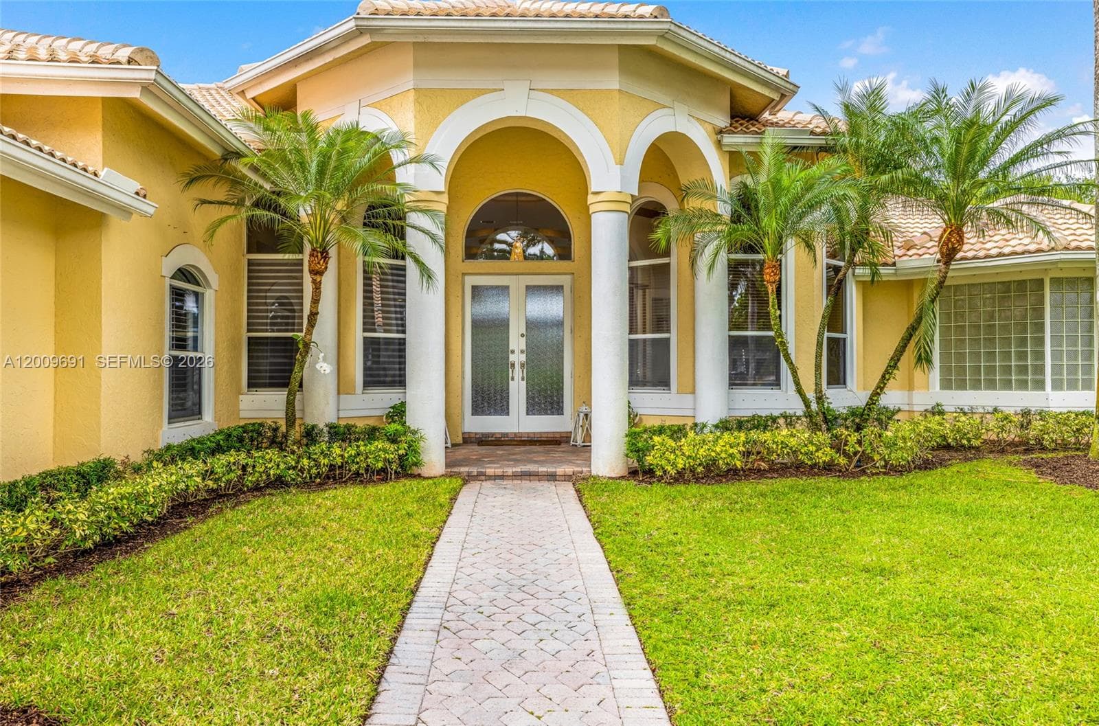 2477 Poinciana Dr, Weston, FL 33327 photo 2