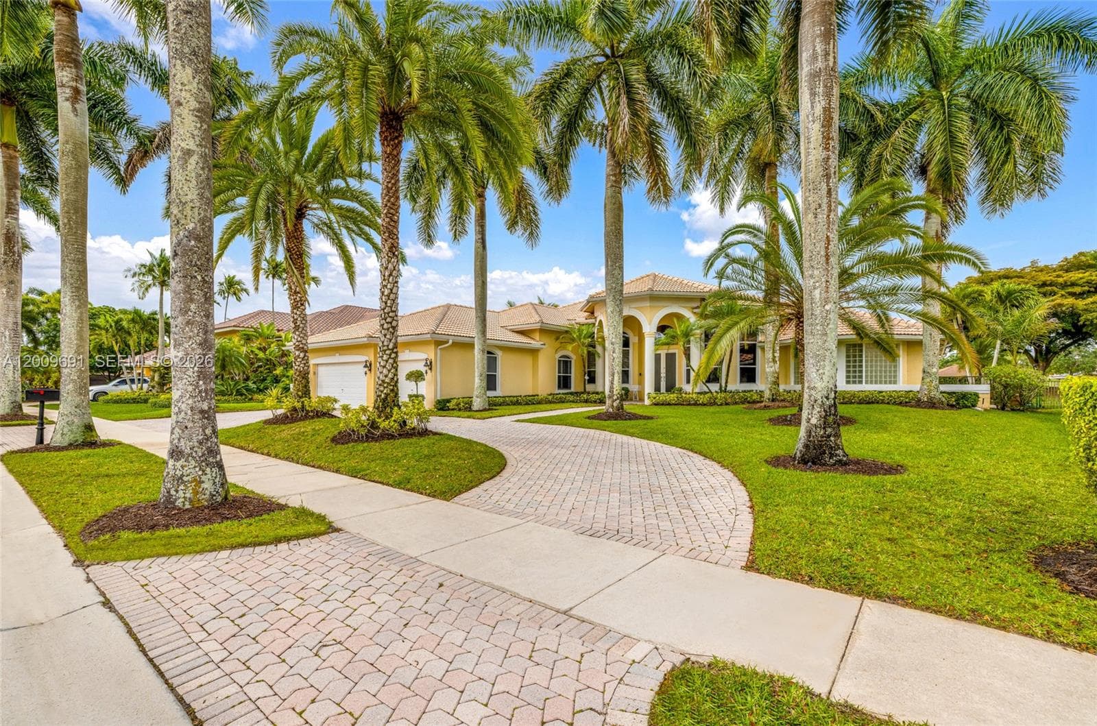 2477 Poinciana Dr, Weston, FL 33327 photo 3