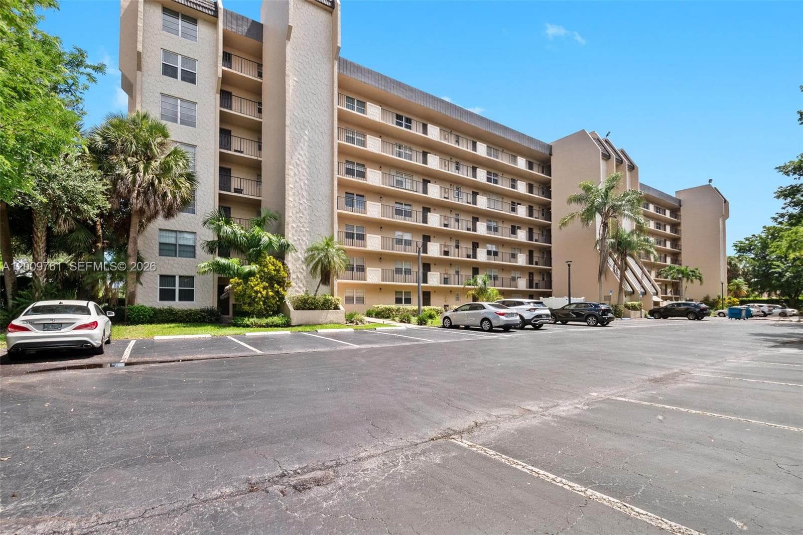 3300 W Rolling Hills Cir # 510, Davie, FL 33328