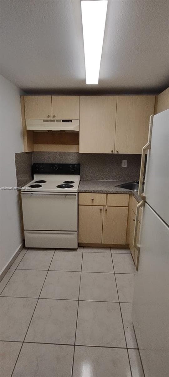 606 W 81st St # 309, Hialeah, FL 33014 photo 3