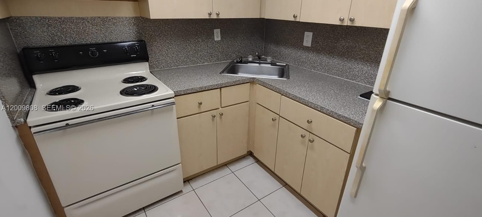 606 W 81st St # 309, Hialeah, FL 33014 photo 5