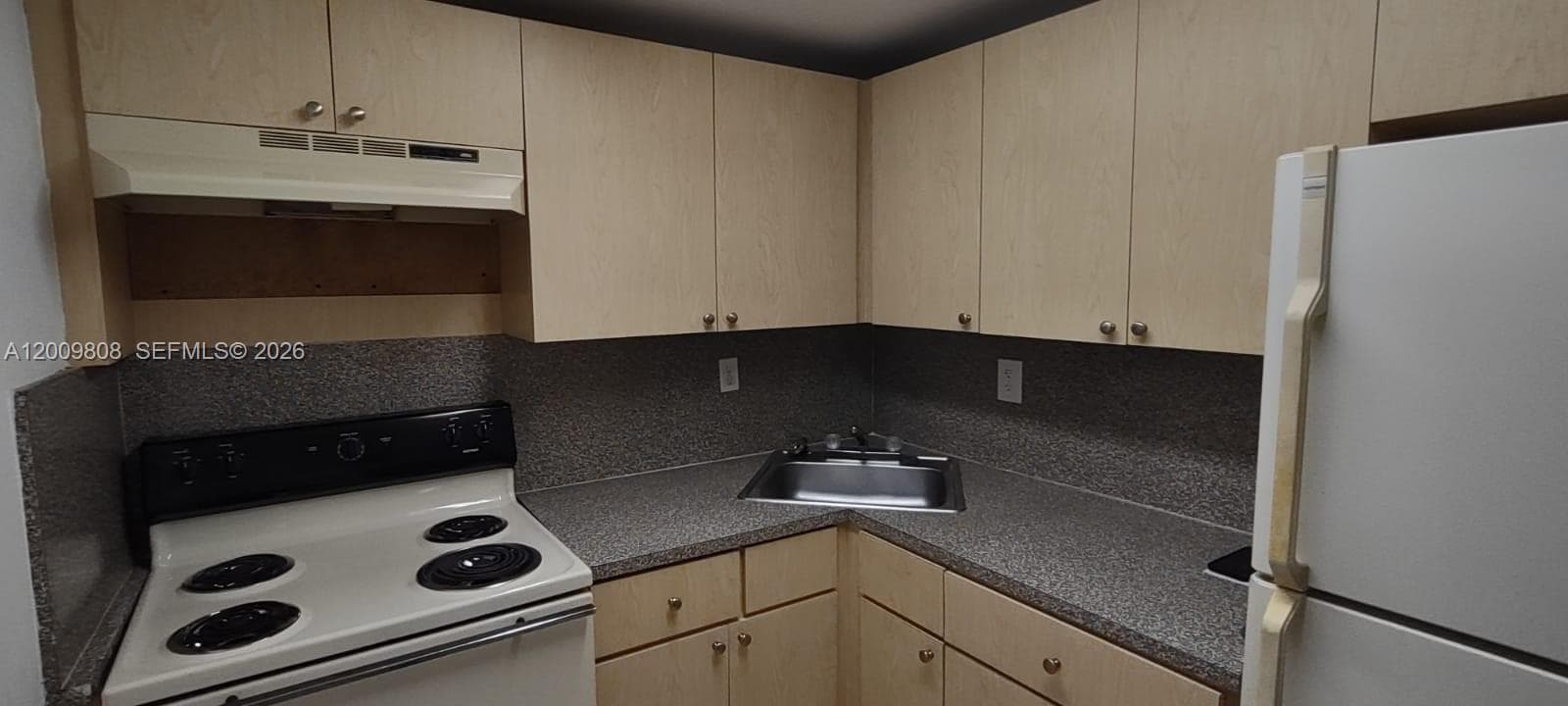 606 W 81st St # 309, Hialeah, FL 33014 photo 4