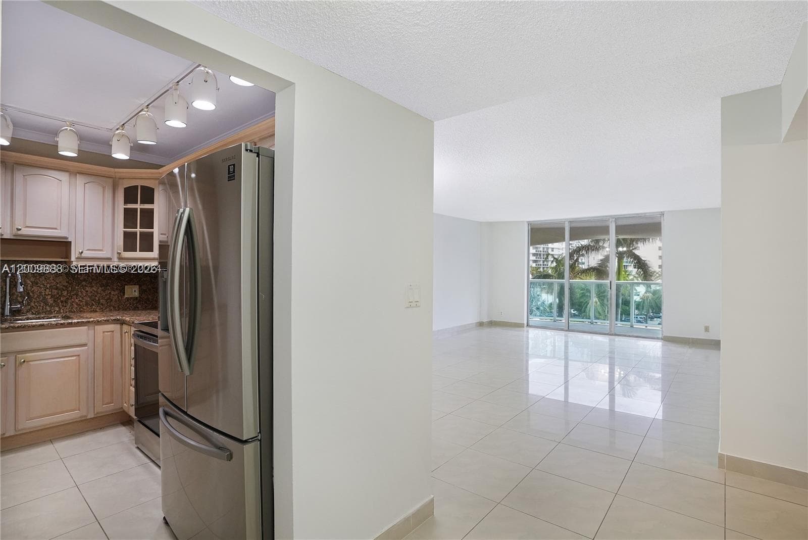 3800 S Ocean Dr # 414, Hollywood, FL 33019