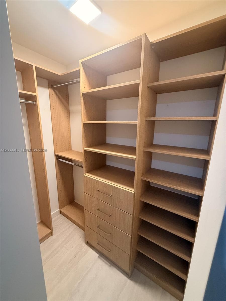 77 SE 5TH ST # 1811, Miami, FL 33131 photo 5