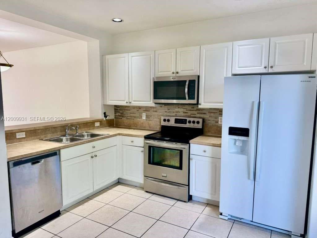 669 NW 42nd Ave, Plantation, FL 33317 photo 5