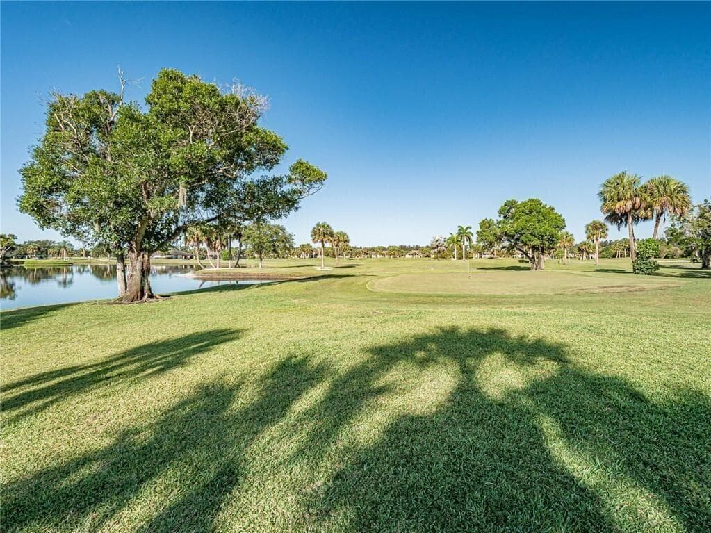 32 Plantation Drive # 103, Vero Beach, FL 32966 photo 5