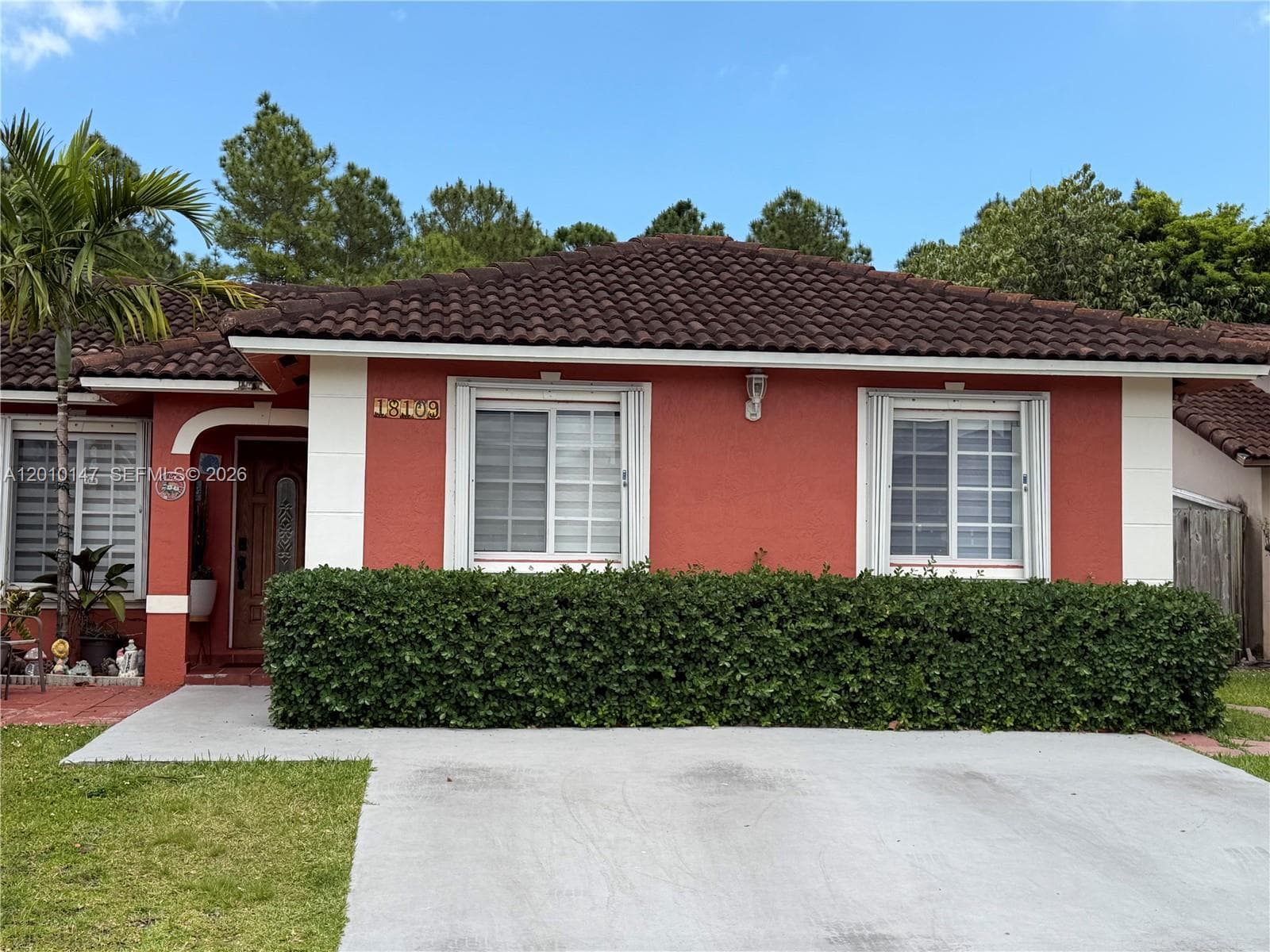 18109 SW 142nd Ct, Miami, FL 33177 photo 2