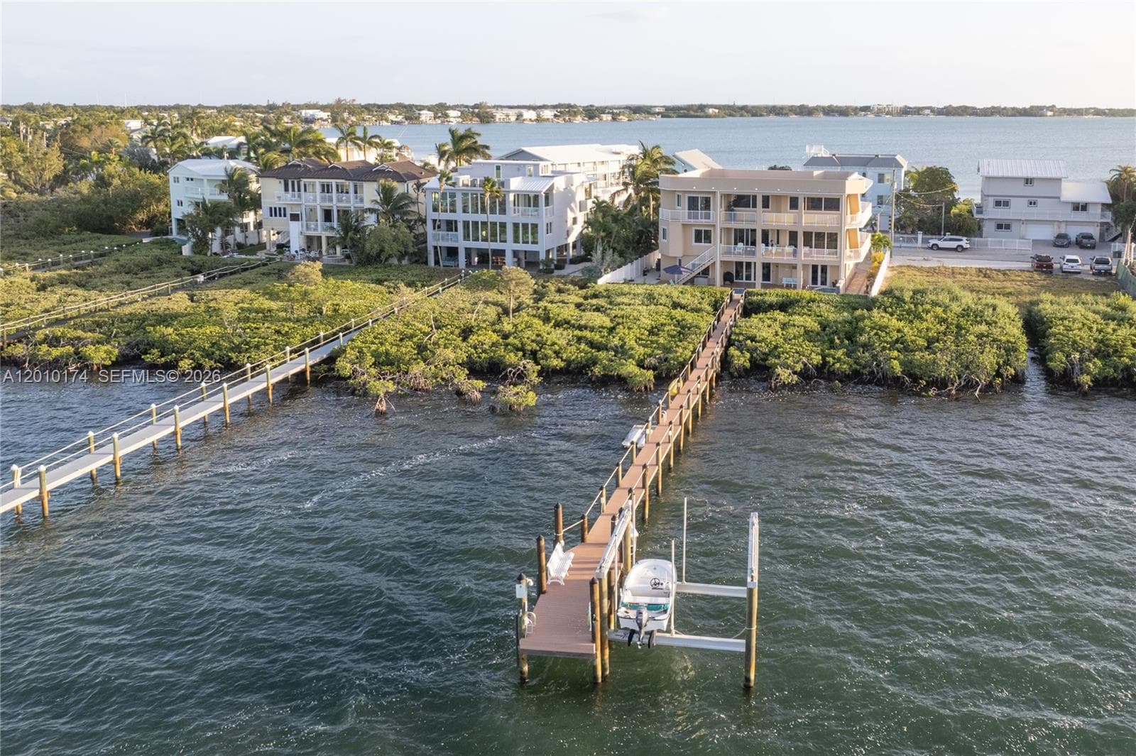 112 N Bounty Ln, Key Largo, FL 33037 photo 3