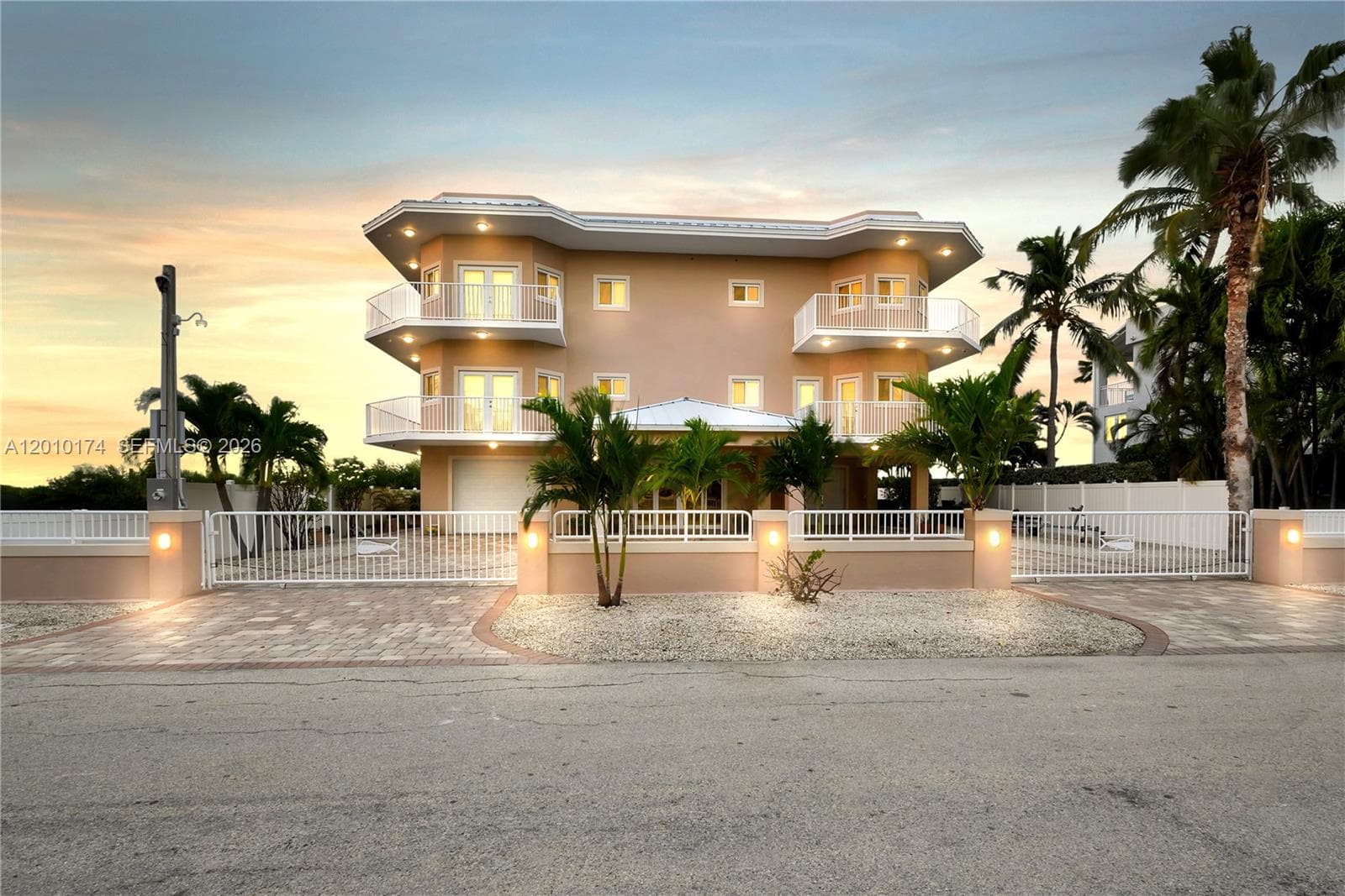 112 N Bounty Ln, Key Largo, FL 33037 photo 5