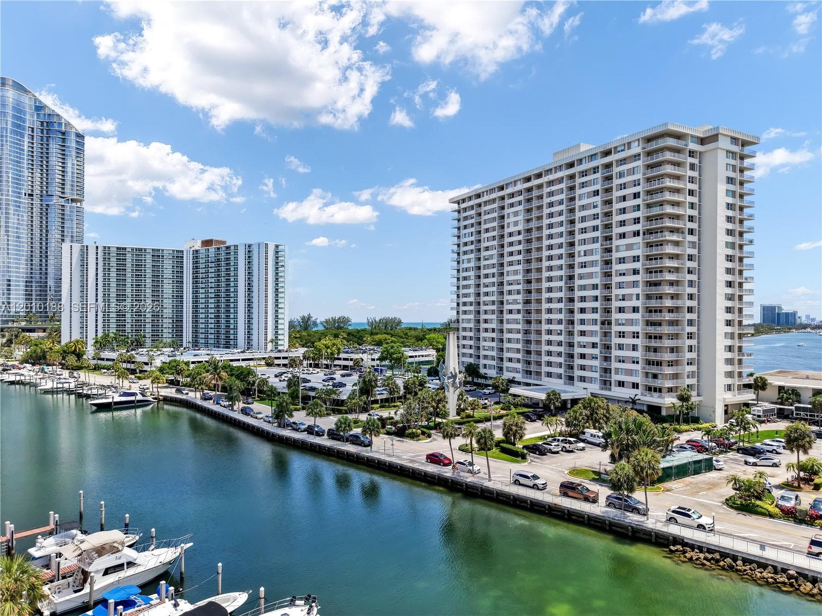 300 Bayview Dr # 605, Sunny Isles Beach, FL 33160 photo 3
