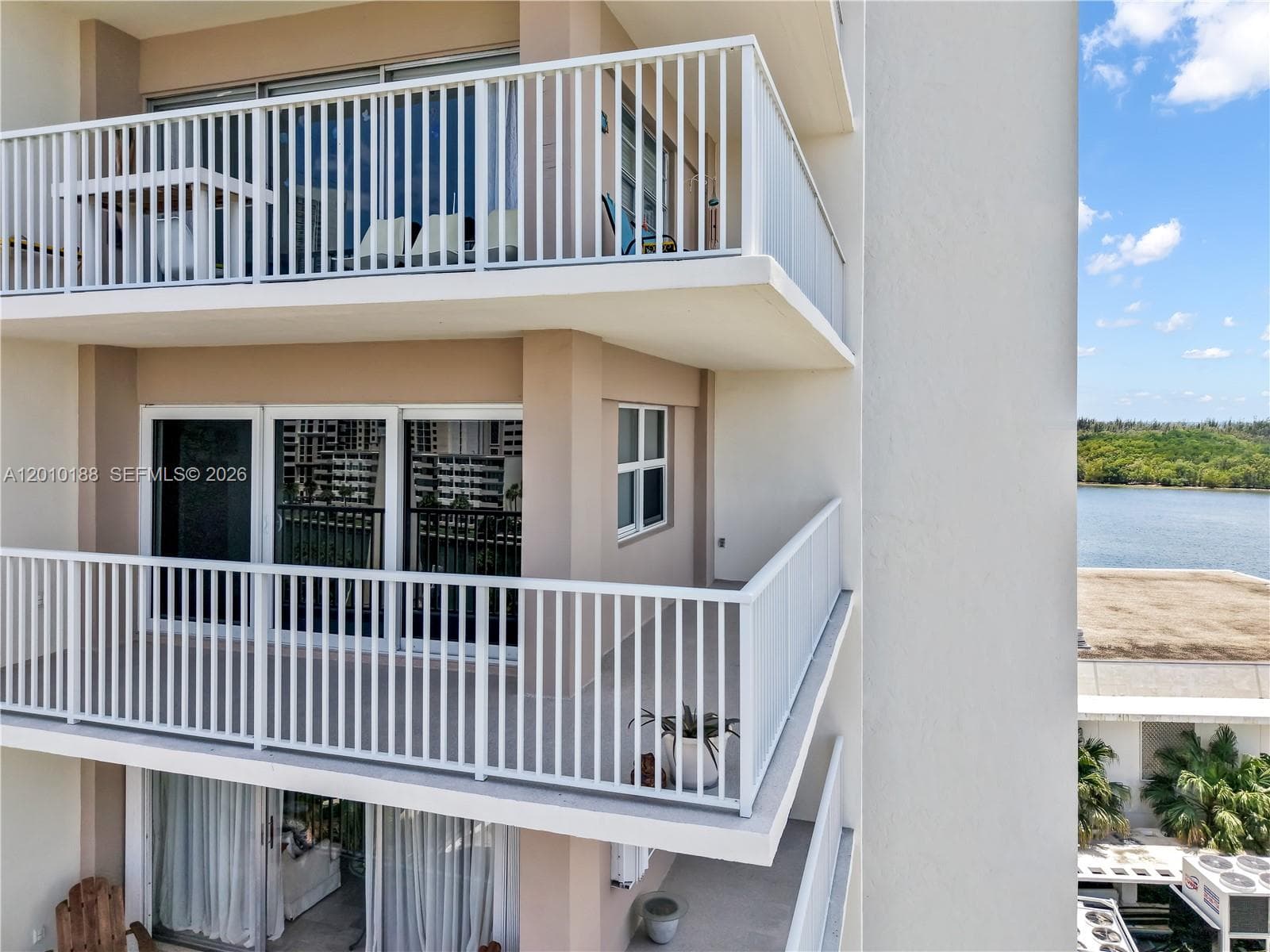 300 Bayview Dr # 605, Sunny Isles Beach, FL 33160 photo 5