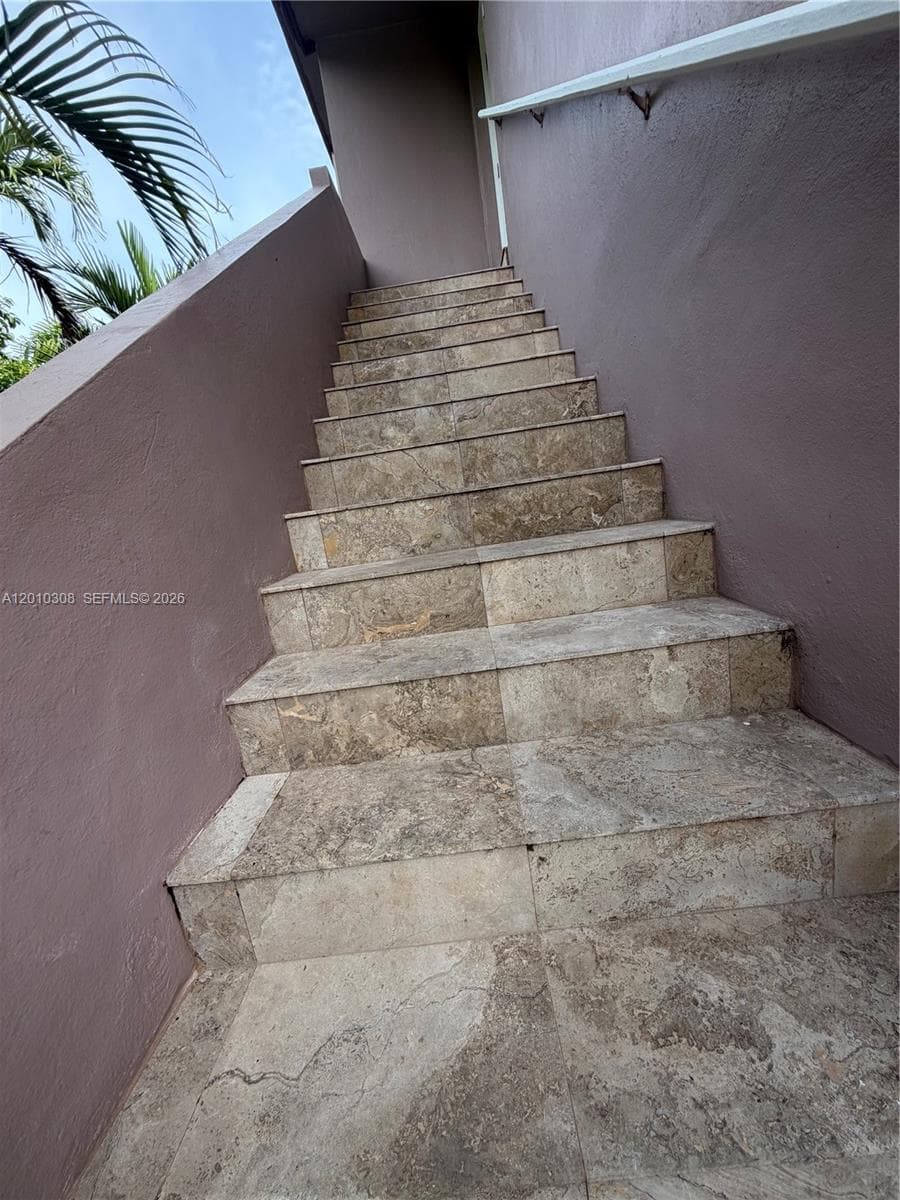 6201 SW 21st St # 6203, Miami, FL 33155 photo 2
