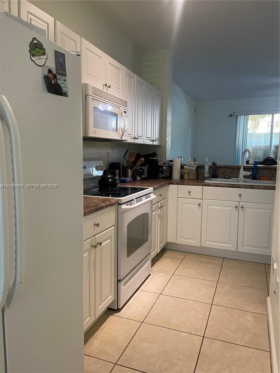 9353 SW 227th St # 6-21, Cutler Bay, FL 33190 photo 4