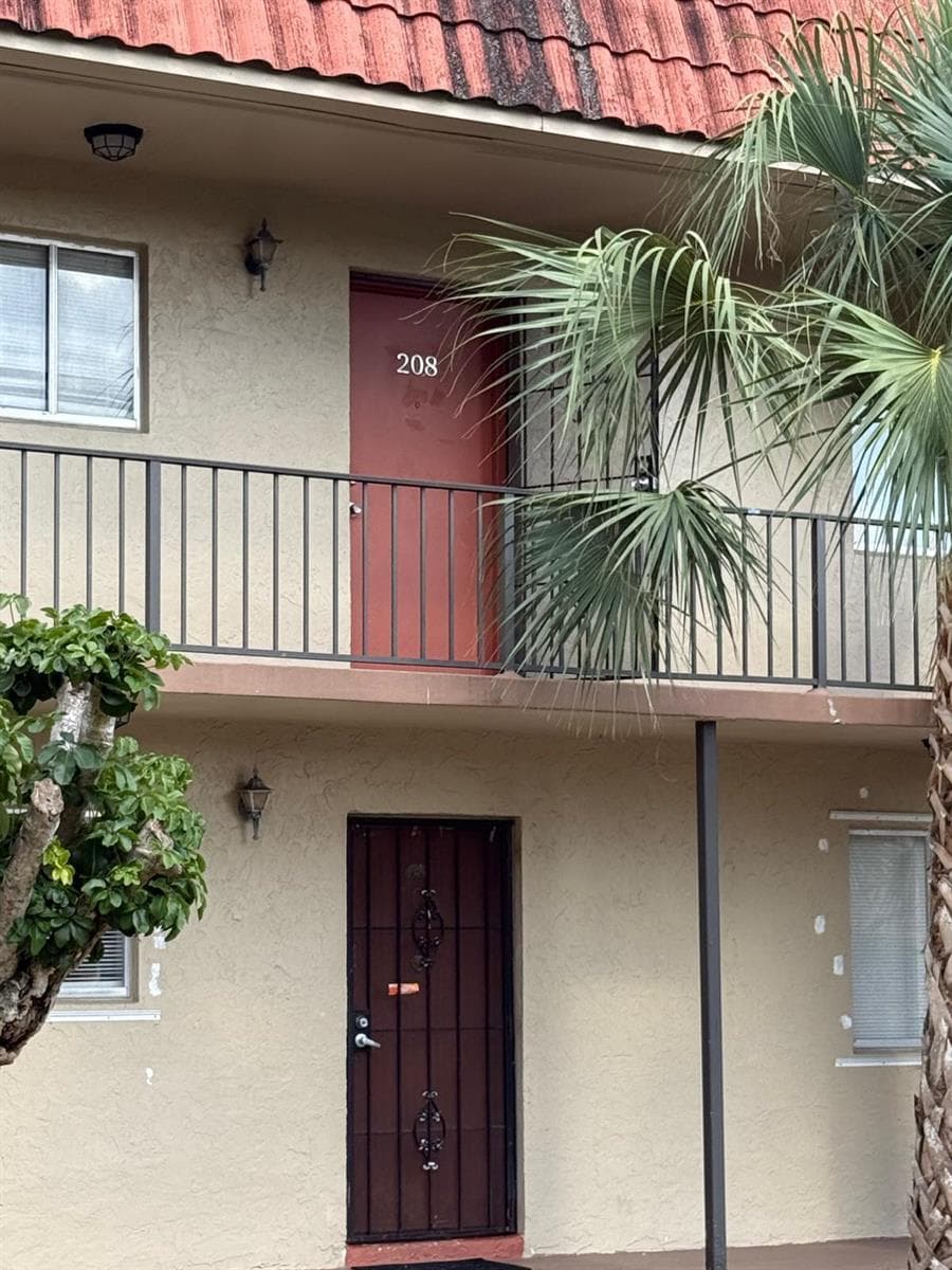 6074 Forest Hill Boulevard # 208, West Palm Beach, FL 33415