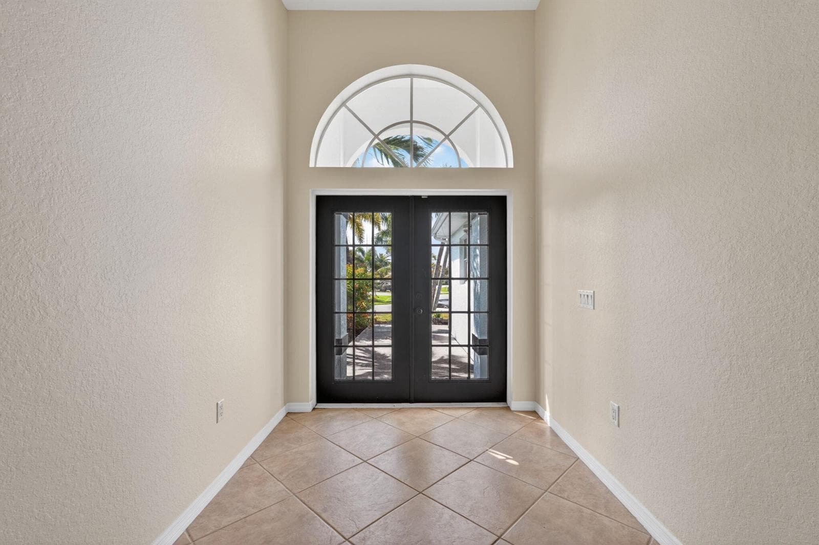 2902 SW 17th Avenue, Cape Coral, FL 33914 photo 5