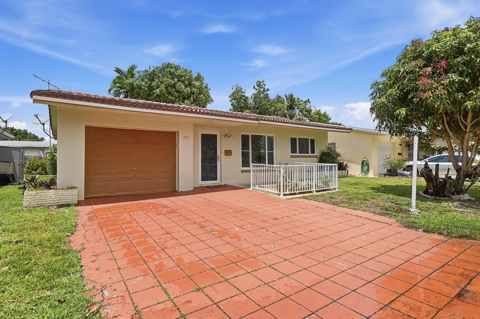 4513 NW 49th Street, Tamarac, FL 33319 photo 3
