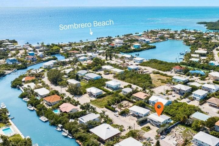 320 Calzada De Bougainville, Marathon, FL 33050 photo 2